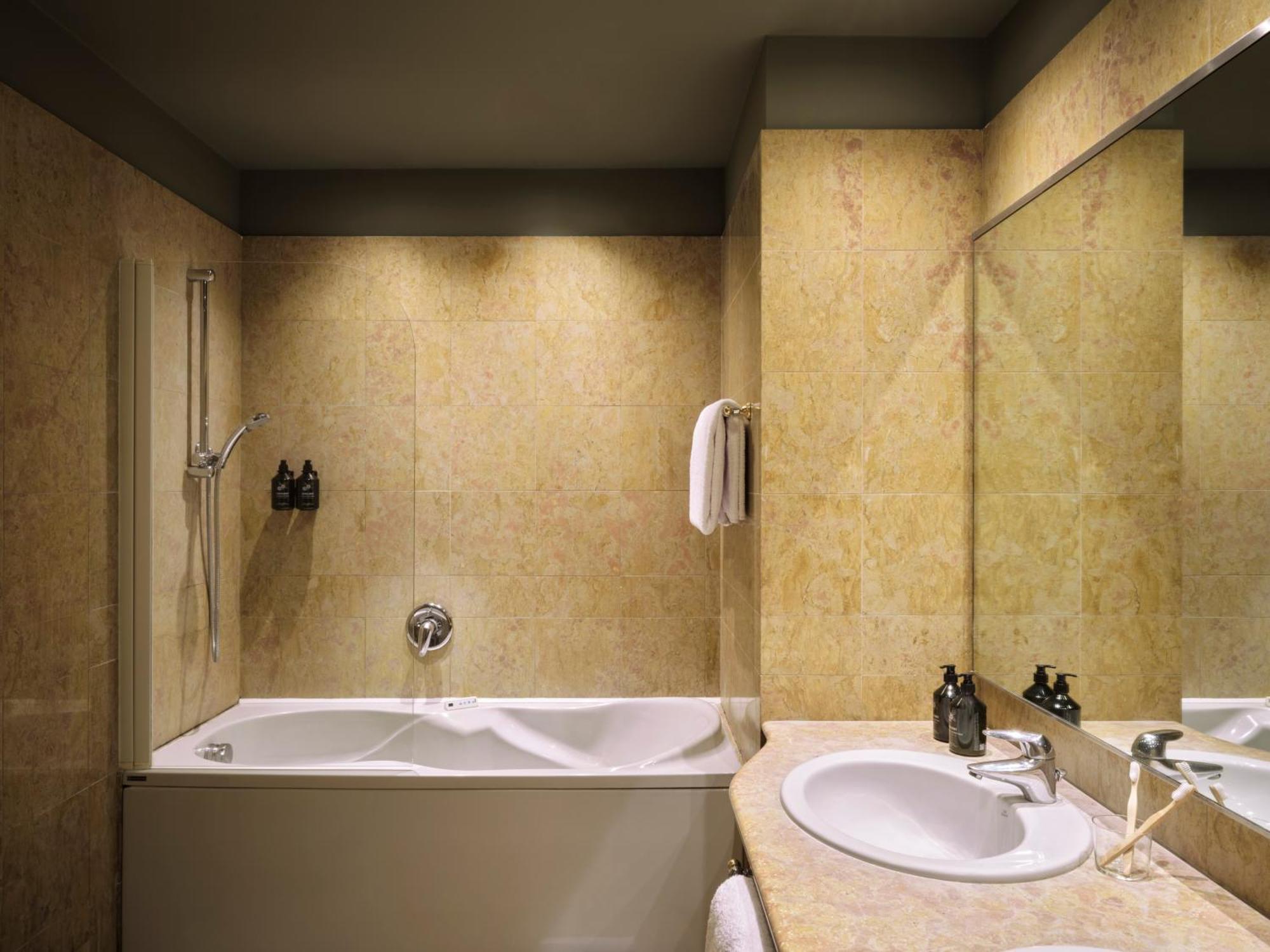 Max Brown Hotel Missori, Part Of Sircle Collection 米兰 外观 照片